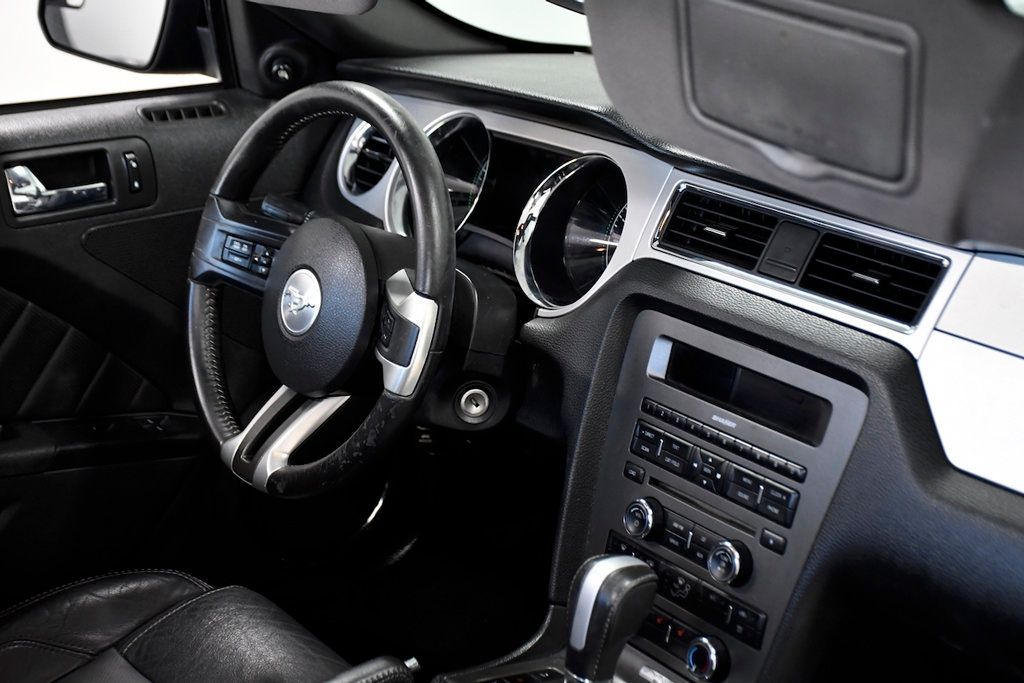 2014 Ford Mustang 2014 Ford Mustang V6 Premium Convertible - 22974365 - 15