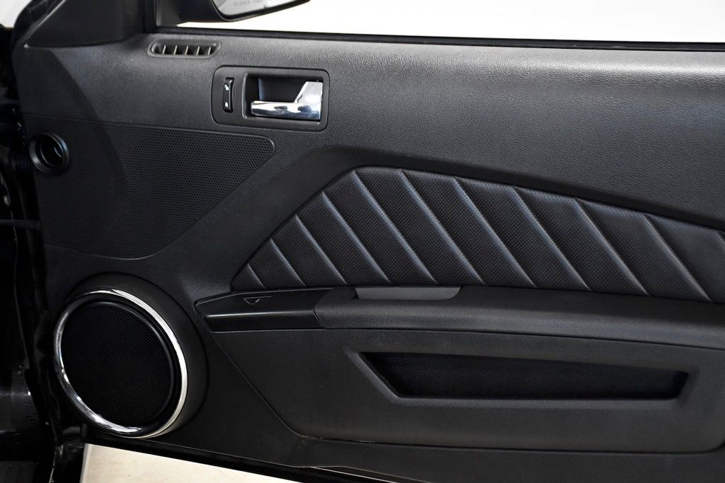 2014 Ford Mustang 2014 Ford Mustang V6 Premium Convertible - 22974365 - 16