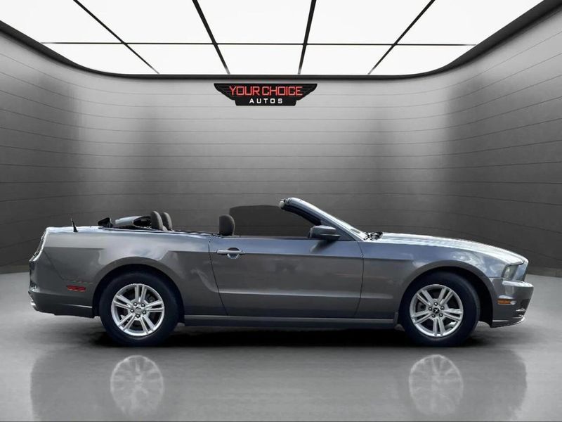 2014 Ford Mustang 2dr Convertible V6 - 22931919 - 13