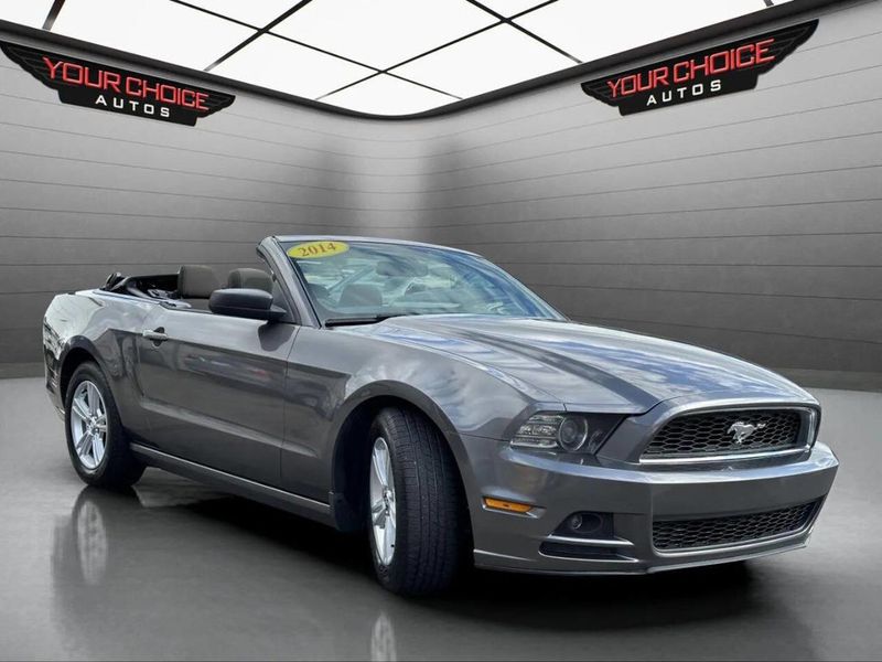 2014 Ford Mustang 2dr Convertible V6 - 22931919 - 14