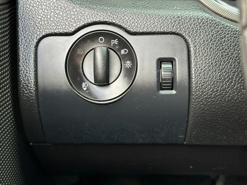 2014 Ford Mustang 2dr Convertible V6 - 22931919 - 35
