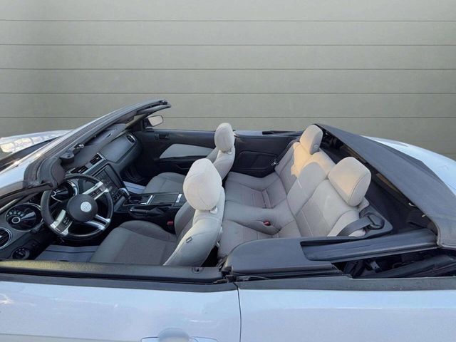 2014 Ford Mustang 2dr Convertible V6 - 22945882 - 14