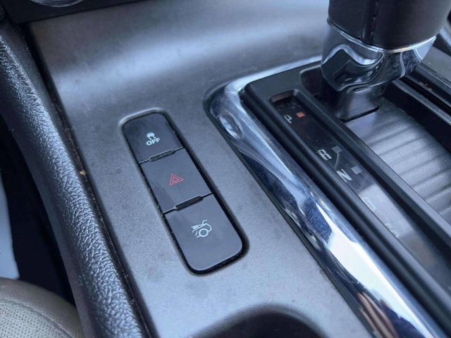 2014 Ford Mustang 2dr Convertible V6 - 22945882 - 25