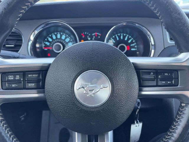2014 Ford Mustang 2dr Convertible V6 - 22945882 - 26