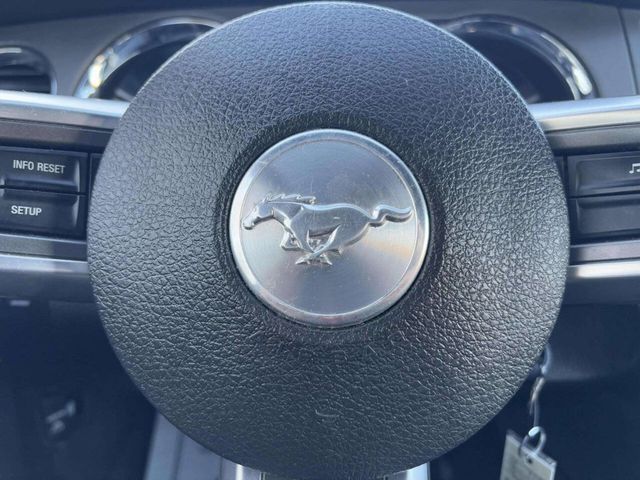 2014 Ford Mustang 2dr Convertible V6 - 22945882 - 28