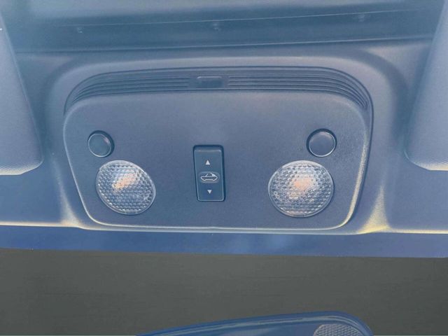 2014 Ford Mustang 2dr Convertible V6 - 22945882 - 32