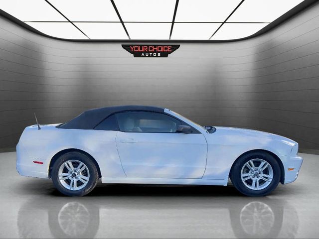 2014 Ford Mustang 2dr Convertible V6 - 22945882 - 6