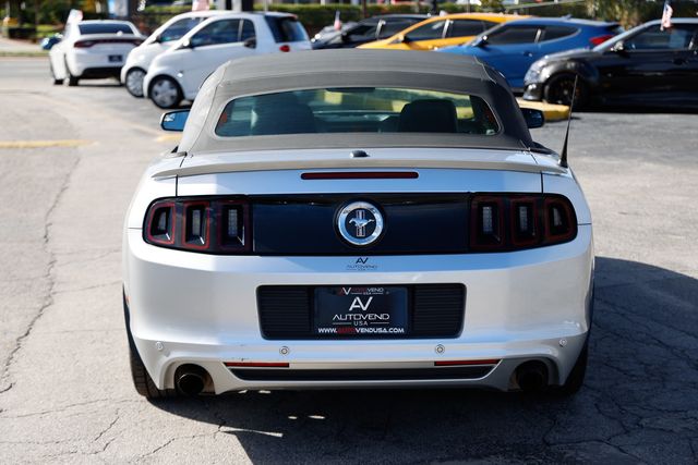 2014 Ford Mustang 2dr Convertible V6 - 22938612 - 10