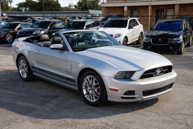 2014 Ford Mustang 2dr Convertible V6 - 22938612 - 16