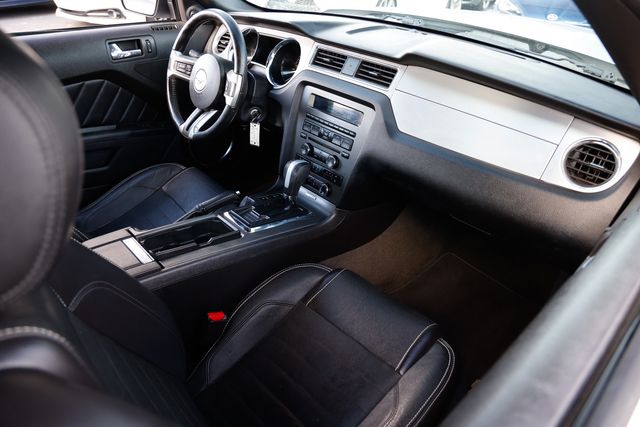 2014 Ford Mustang 2dr Convertible V6 - 22938612 - 17