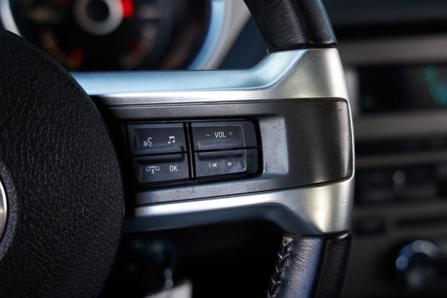 2014 Ford Mustang 2dr Convertible V6 - 22938612 - 27