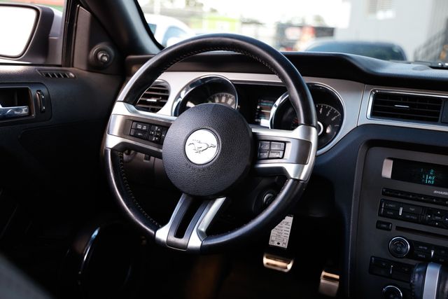 2014 Ford Mustang 2dr Convertible V6 - 22938612 - 28