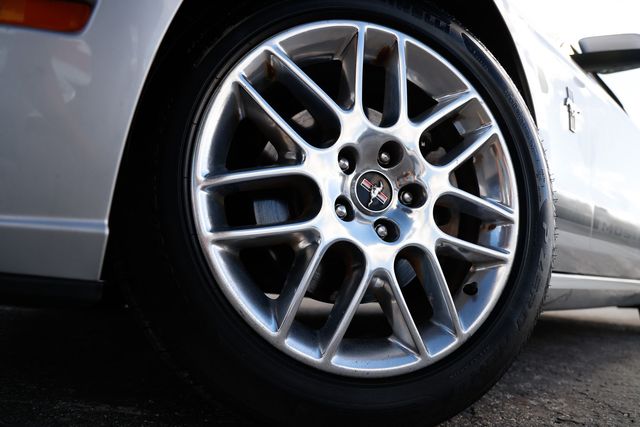 2014 Ford Mustang 2dr Convertible V6 - 22938612 - 31