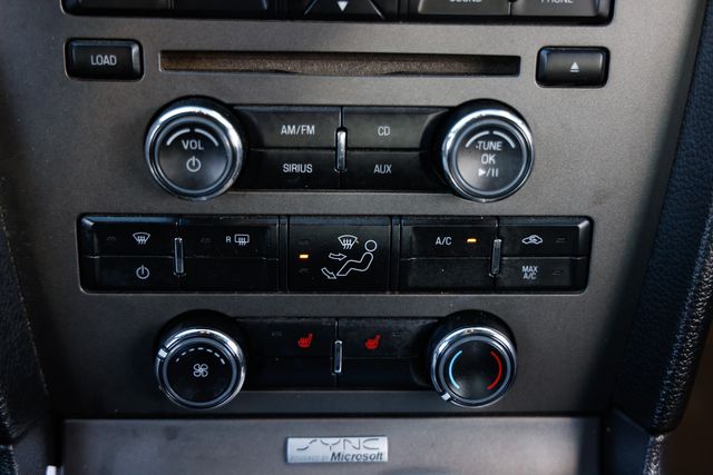 2014 Ford Mustang 2dr Convertible V6 - 22938612 - 33