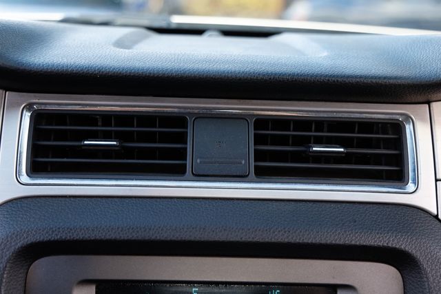 2014 Ford Mustang 2dr Convertible V6 - 22938612 - 35