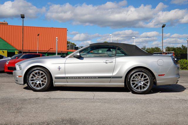 2014 Ford Mustang 2dr Convertible V6 - 22938612 - 4