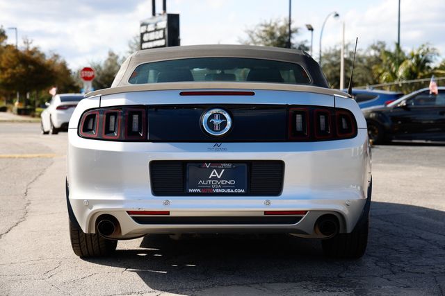 2014 Ford Mustang 2dr Convertible V6 - 22938612 - 8