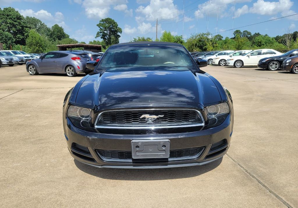 2014 Ford Mustang 2dr Convertible V6 - 20967296 - 12