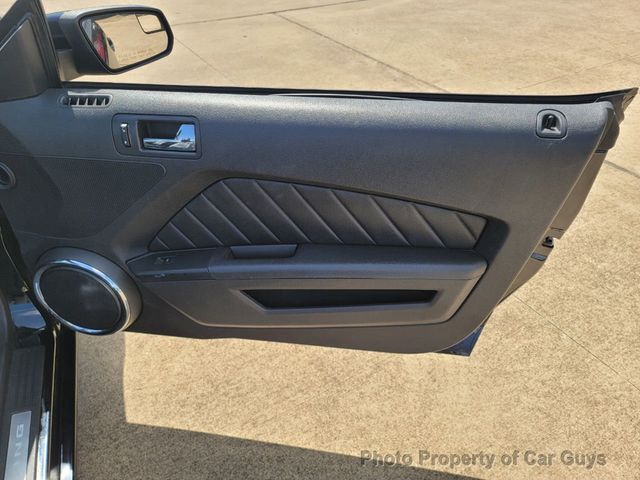 2014 Ford Mustang 2dr Convertible V6 - 20967296 - 18