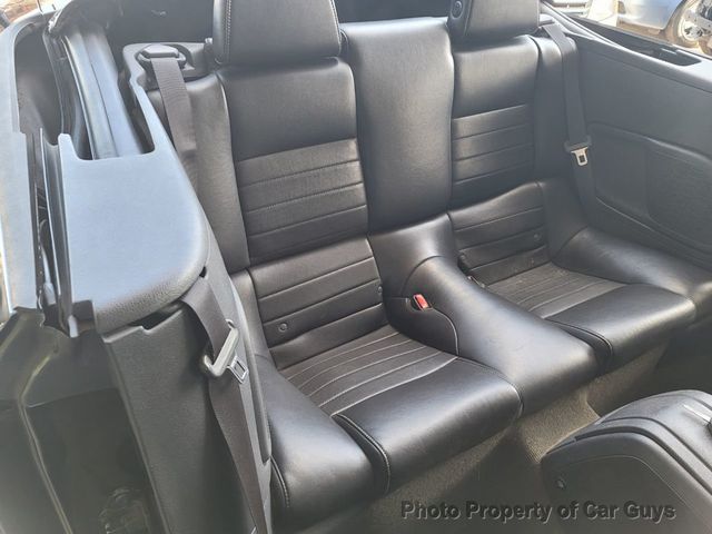2014 Ford Mustang 2dr Convertible V6 - 20967296 - 19