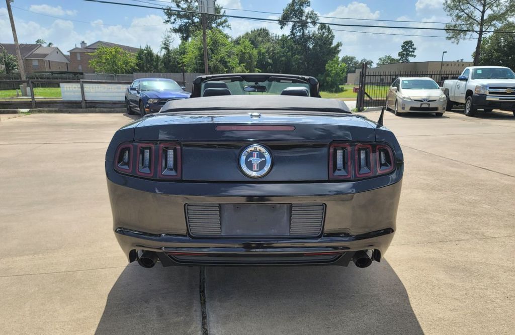 2014 Ford Mustang 2dr Convertible V6 - 20967296 - 5