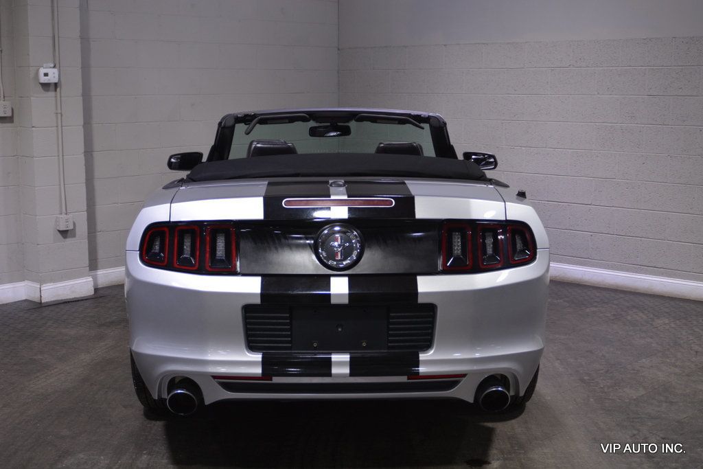 2014 Ford Mustang 2dr Convertible V6 - 22273420 - 19
