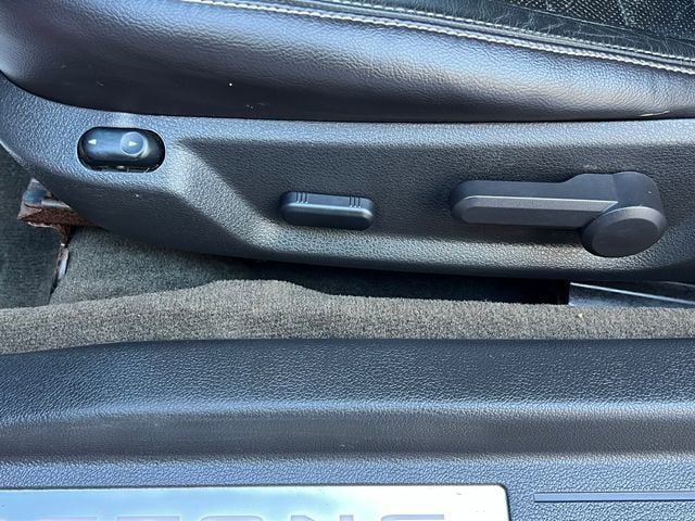 2014 Ford Mustang 2dr Convertible V6 Premium - 22986229 - 15