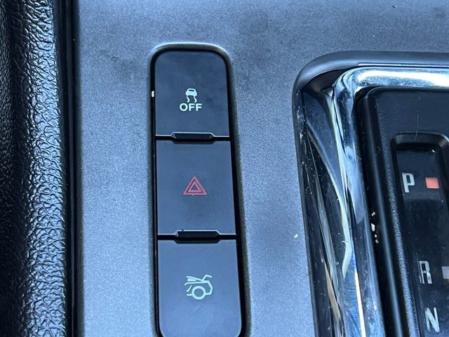 2014 Ford Mustang 2dr Convertible V6 Premium - 22986229 - 23