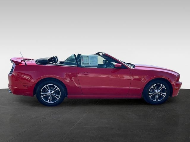 2014 Ford Mustang 2dr Convertible V6 Premium - 22986229 - 5