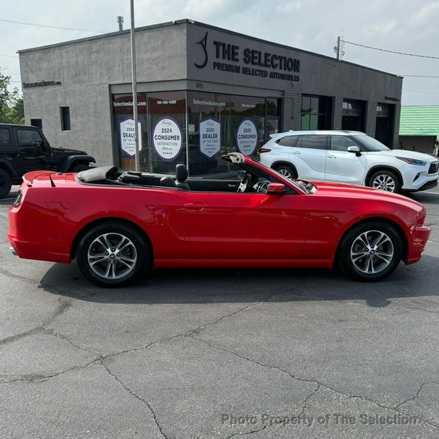 2014 Ford Mustang 2DR CONVERTIBLE V6 PREMIUM WSHAKER AUDIO - 23026205 - 23