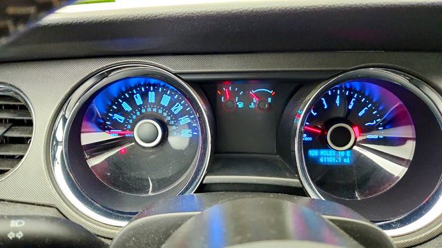 2014 Ford Mustang 2dr Convertible V6 w/ Equipment Group 102A - 23020946 - 14