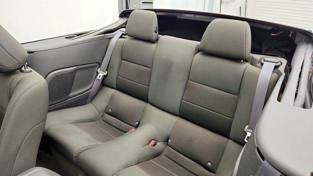 2014 Ford Mustang 2dr Convertible V6 w/ Equipment Group 102A - 23020946 - 19