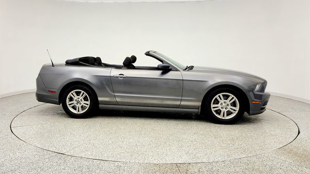 2014 Ford Mustang 2dr Convertible V6 w/ Equipment Group 102A - 23020946 - 3