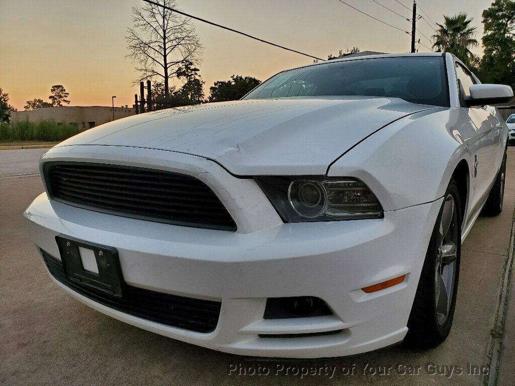 2014 Ford Mustang Base photo 3