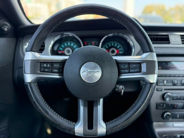 2014 Ford Mustang 2dr Coupe V6 - 23043727 - 9