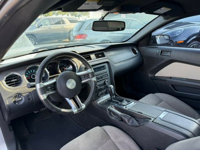 2014 Ford Mustang 2dr Coupe V6 - 23043727 - 8