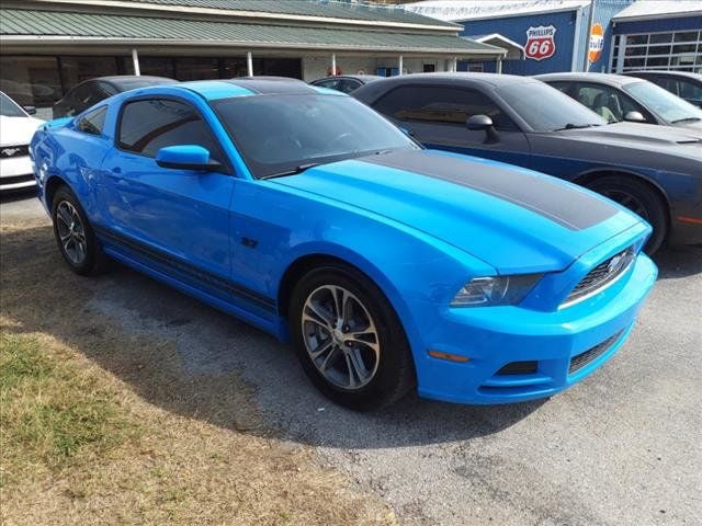 2014 Ford Mustang 2dr Coupe V6 - 22647061 - 0