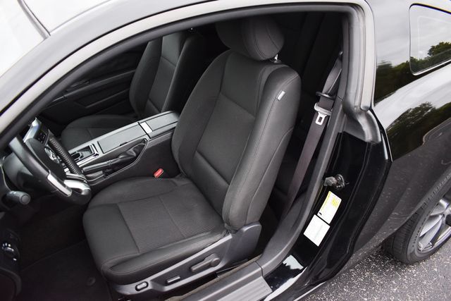 2014 Ford Mustang 2dr Coupe V6 - 23086496 - 3