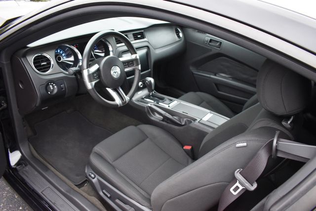 2014 Ford Mustang 2dr Coupe V6 - 23086496 - 41
