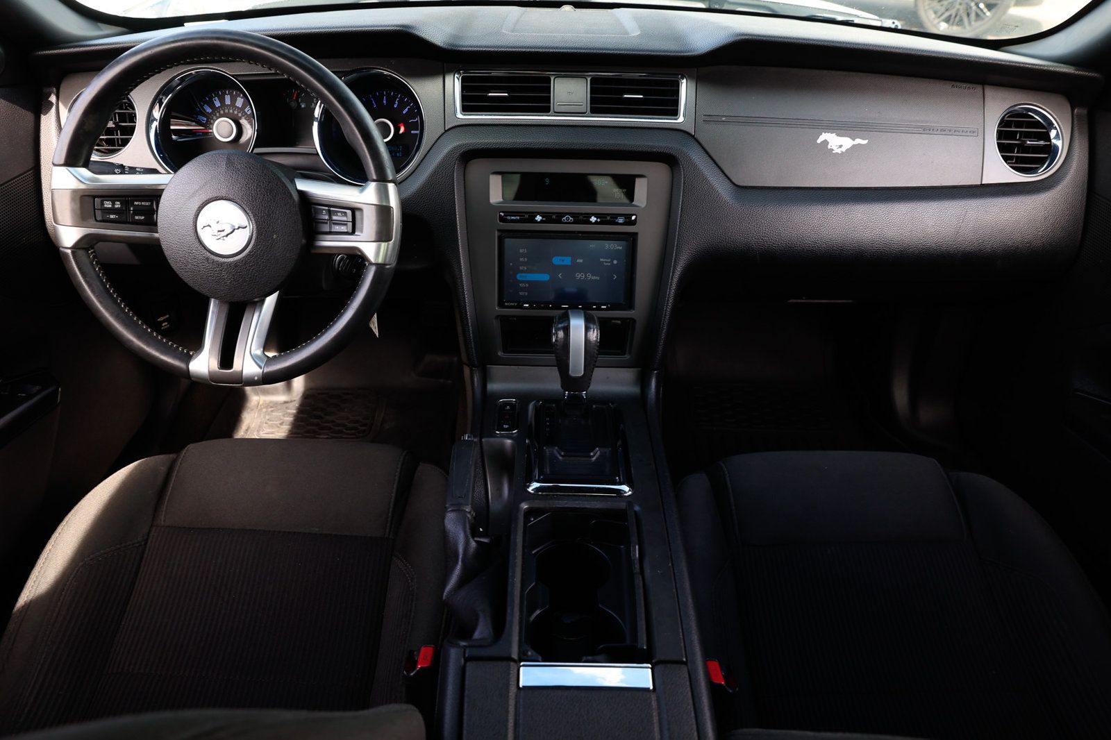 2014 Ford Mustang V6 photo 2
