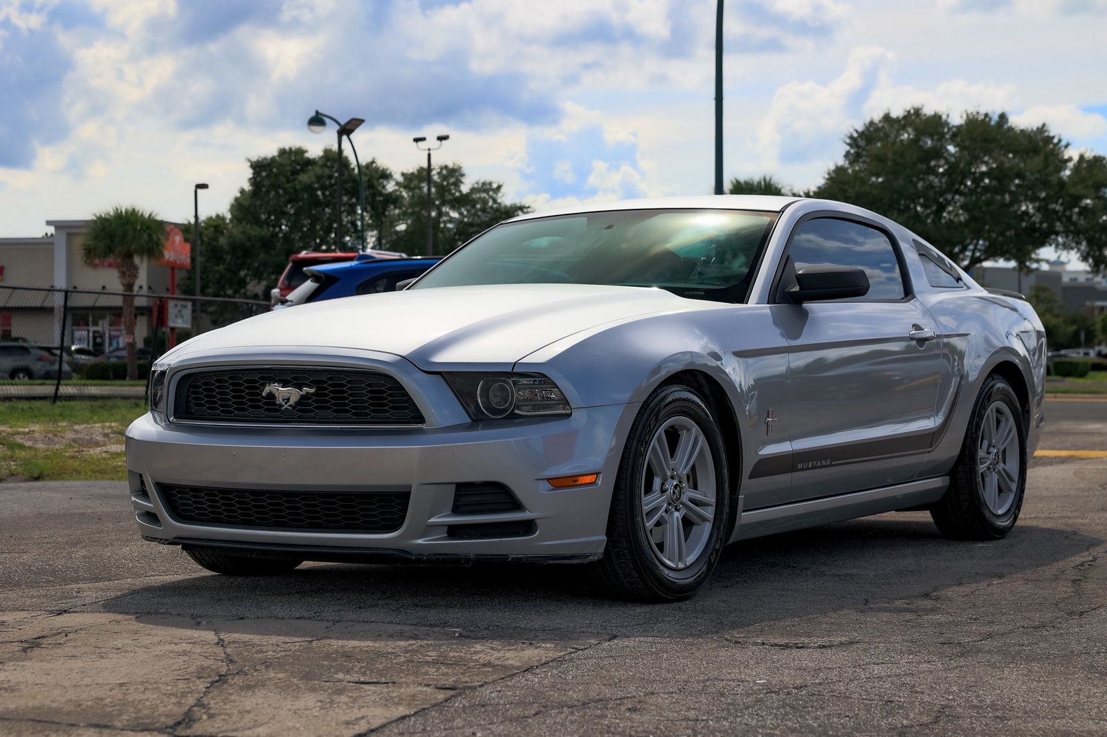2014 Ford Mustang V6 photo 3
