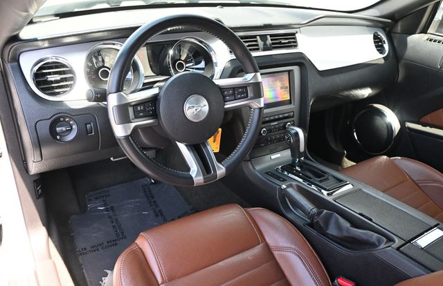 2014 Ford Mustang 2dr Coupe V6 Premium - 23053824 - 9