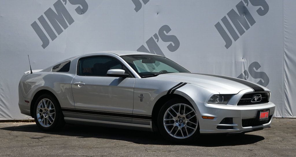 Ford Mustang photo 3