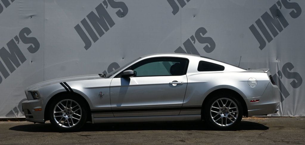 Ford Mustang photo 8