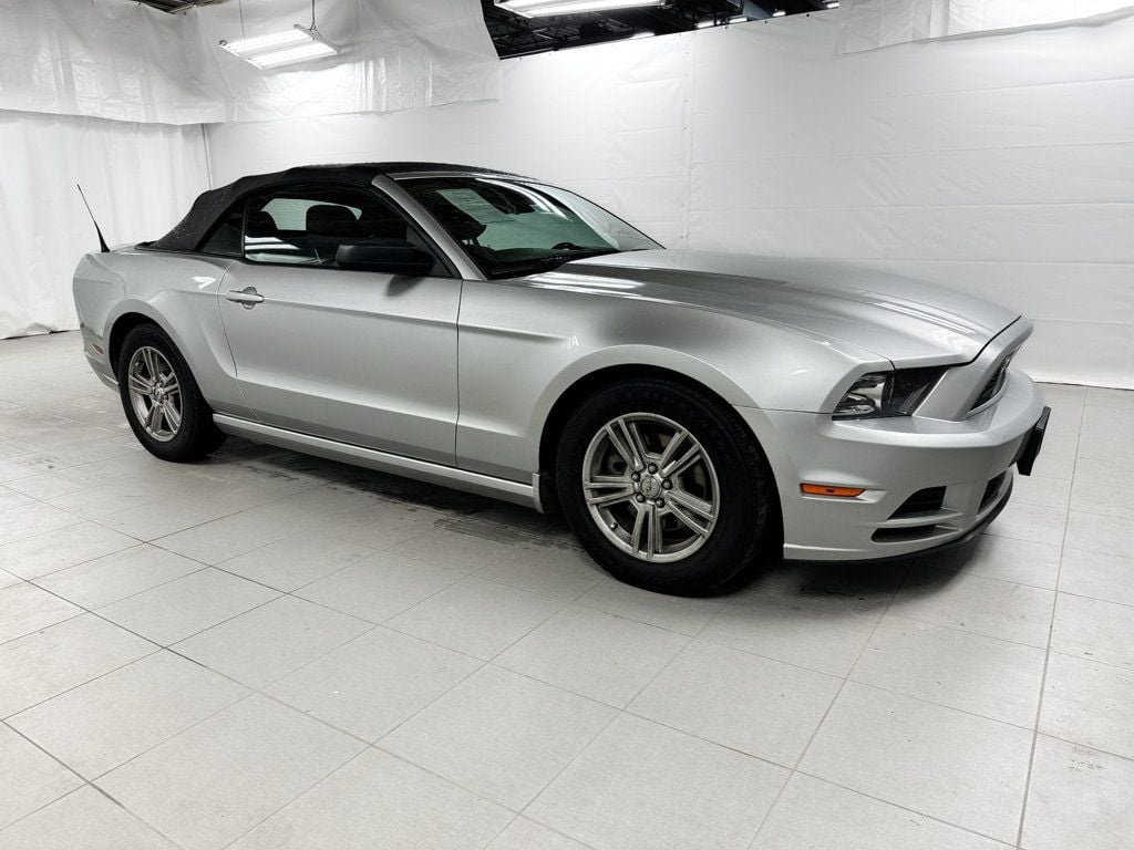 2014 Ford Mustang CONVERTIBLE - 22962108 - 9