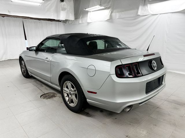 2014 Ford Mustang CONVERTIBLE - 22962108 - 4