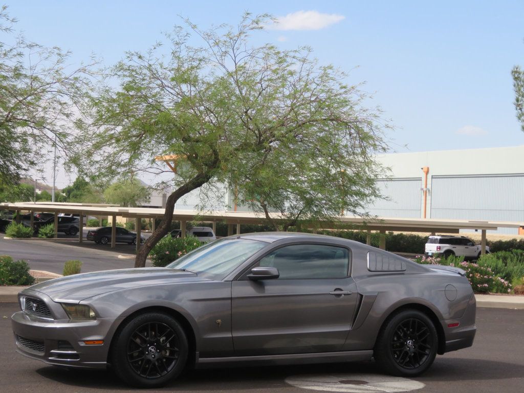 2014 Ford Mustang EXTRA CLEAN V6 COUPE MUSTANG LOW MILES  - 22637538 - 0