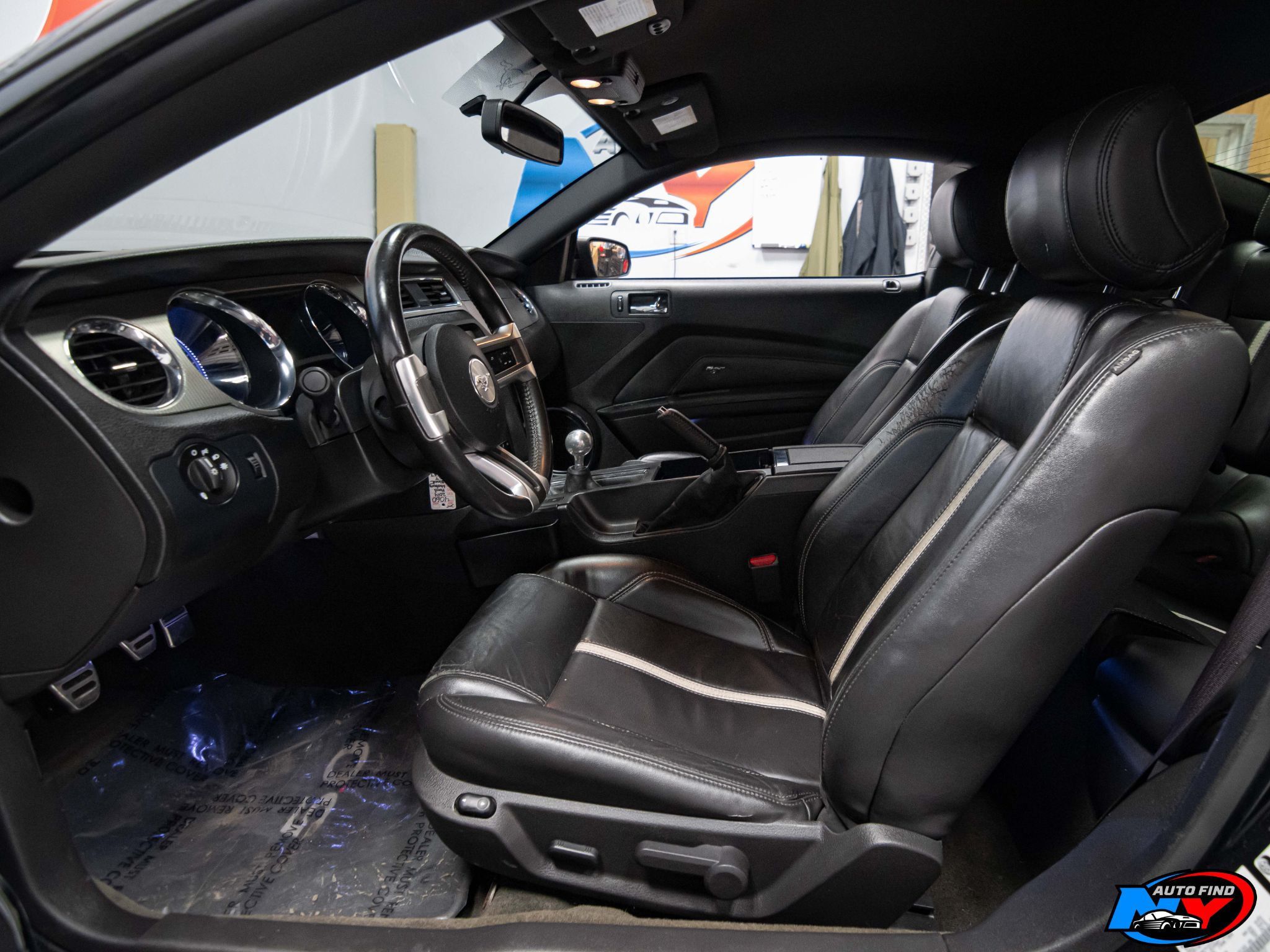 2014 Ford Mustang Premium GT photo 11