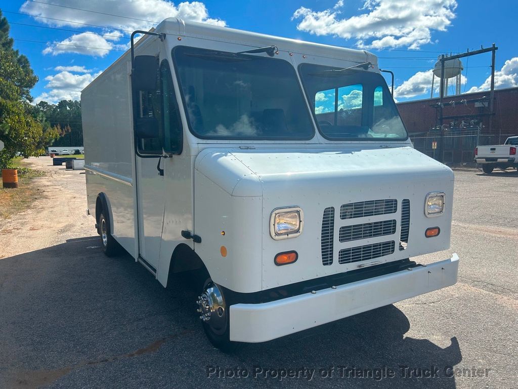 2014 Ford STEP VAN JUST 9k MILES! INCREDIBLE CONDITION! ONE OWNER! COLD A/C! DRW! 100 PICTURES - 22110049 - 3