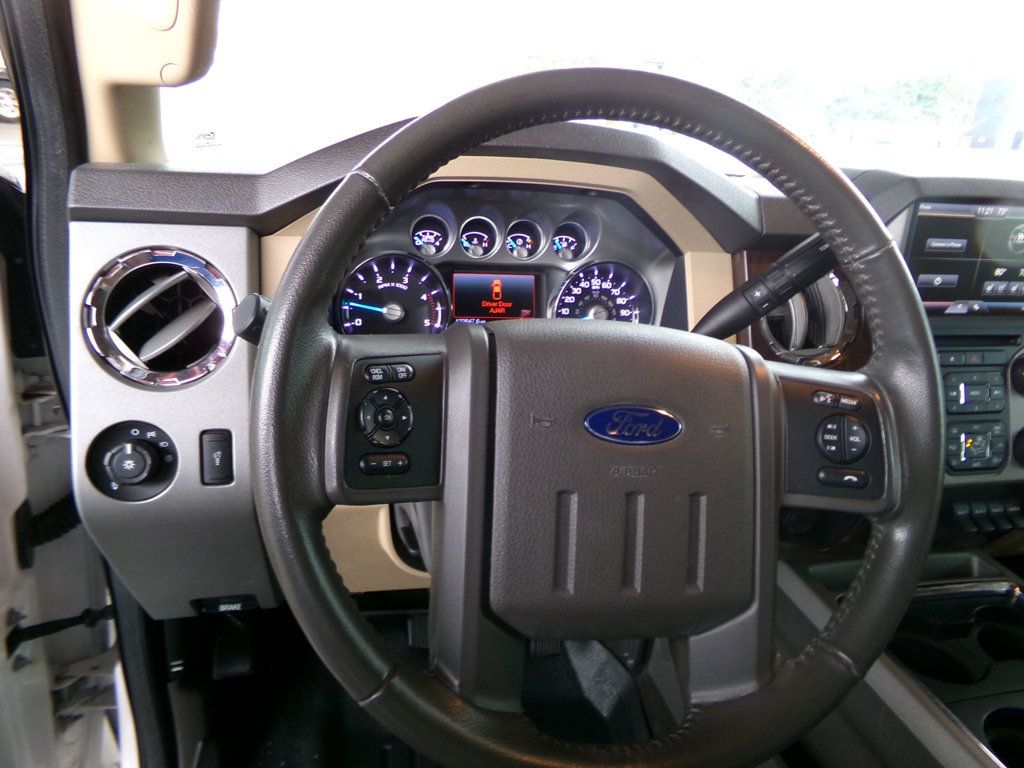 2014 Ford F-250 Lariat photo 10